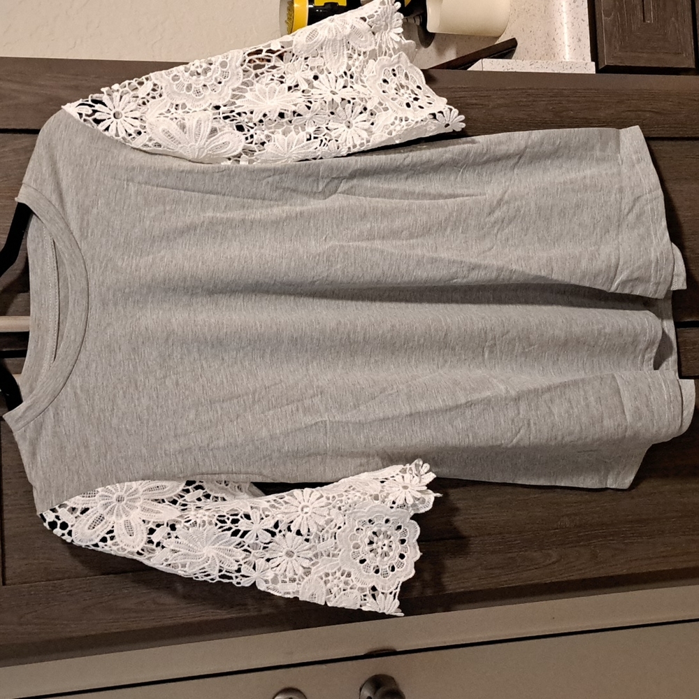 🥳New lace sleeve tunic top - Picture 12 of 13